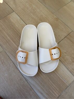 Women's White Slide Sandals with Buckle